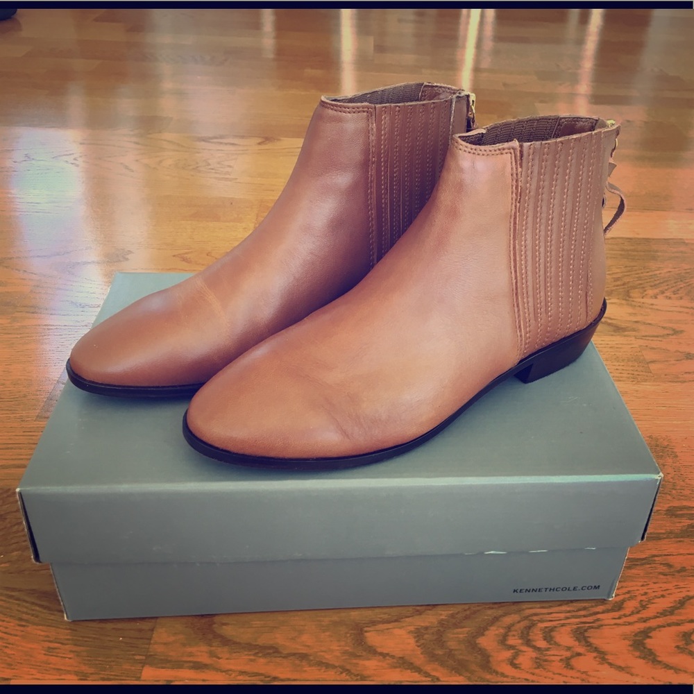 Kenneth Cole ReactionAnkle Boots Size 7